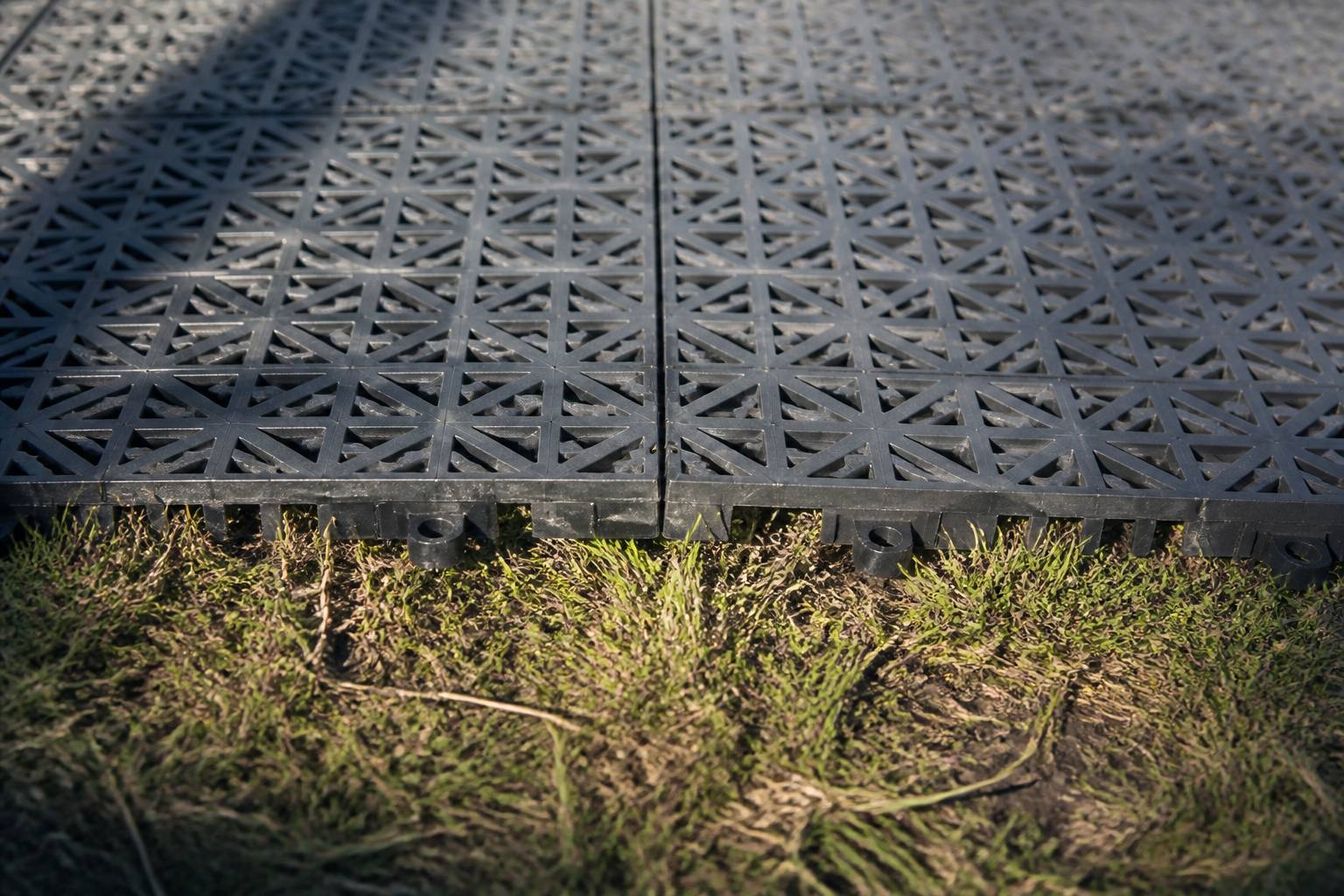 Event Flooring Options for Outdoor and Uneven Venues - supporting illustration 1